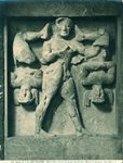 Scheda N. 19581 Palermo - Museo Civico. Ercole che porta i due Ciclopi. Metope di Selinunte (627-409 a.C.) (Ed.ne Alinari)