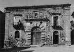 Scheda Leonforte - Scuderia Principe Branciforti - Ingresso principale