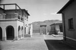 Scheda Ente di Colonizzazione del Latifondo Siciliano - Comune di Mineo - Borgo Lupo - Contrada Mongialino - Veduta particolare di un angolo del borgo presso la trattoria