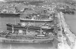 Scheda Cantieri navali di Palermo - Vista aerea - Navi petroliere ormeggiate alle dighe