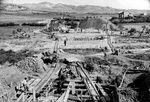 Scheda Catania - Ente di colonizzazione - Foto Consoli - Costruzione della strada di bonifica n. 3 nel comprensorio di Caltagirone (CT) - Riproduzione Bronzetti foto n. 79 del documentario 2° ed. 2-9/42