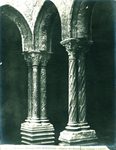 Scheda N. 1385 Monreale - Chiostro dei Benedettini. Colonne e capitelli (Ed.ne E. Melendez - Palermo)