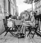 Scheda Eugenio Bronzetti a pranzo